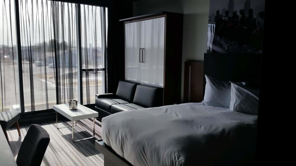 Grand Times Hotel Drummondville Eksteriør bilde