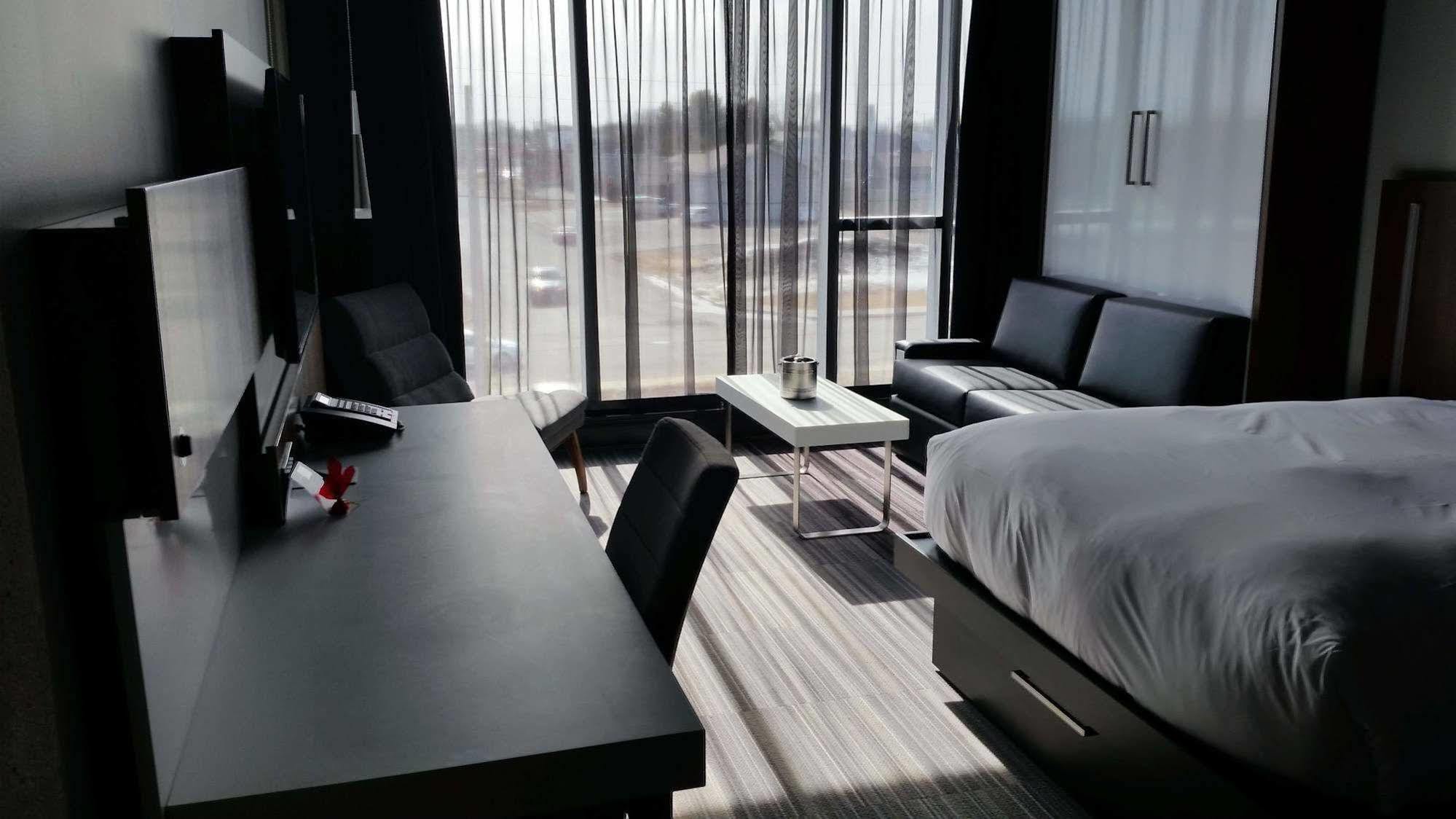 Grand Times Hotel Drummondville Eksteriør bilde