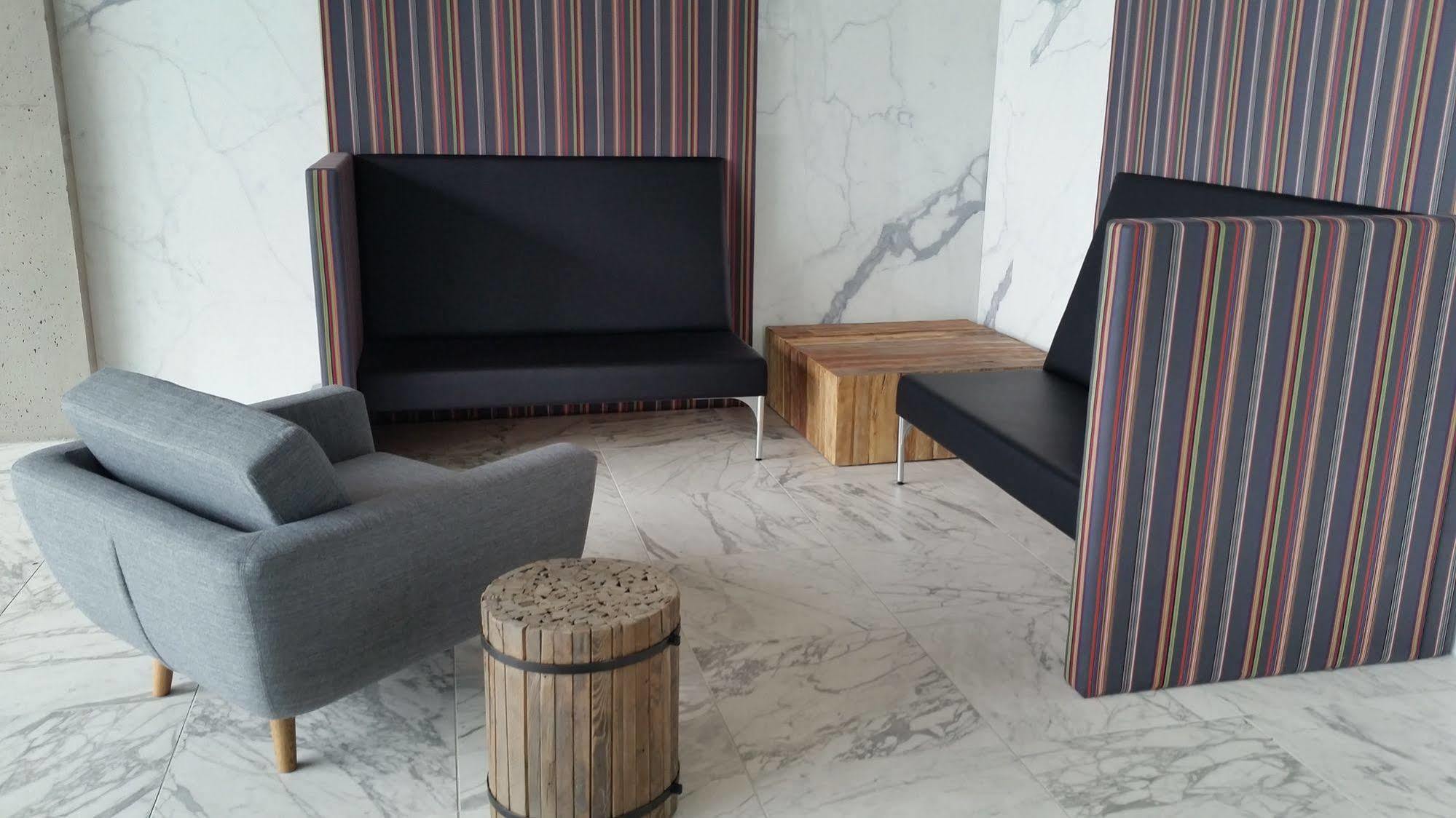 Grand Times Hotel Drummondville Eksteriør bilde