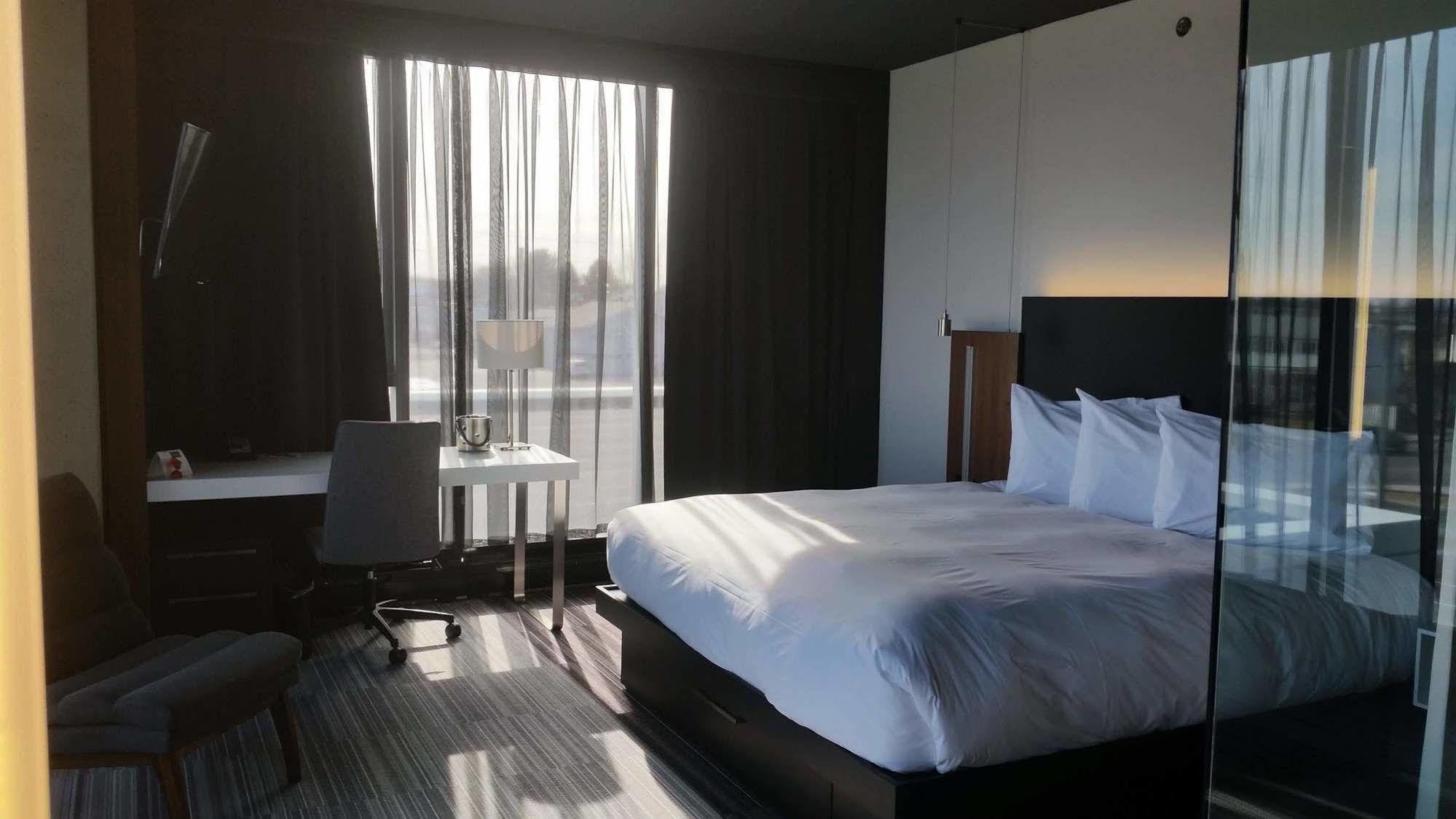 Grand Times Hotel Drummondville Eksteriør bilde